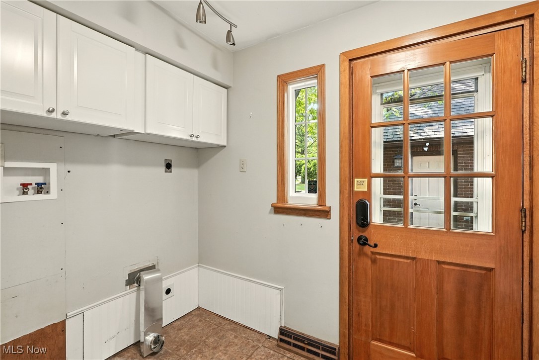 Mennes #1 - Residential