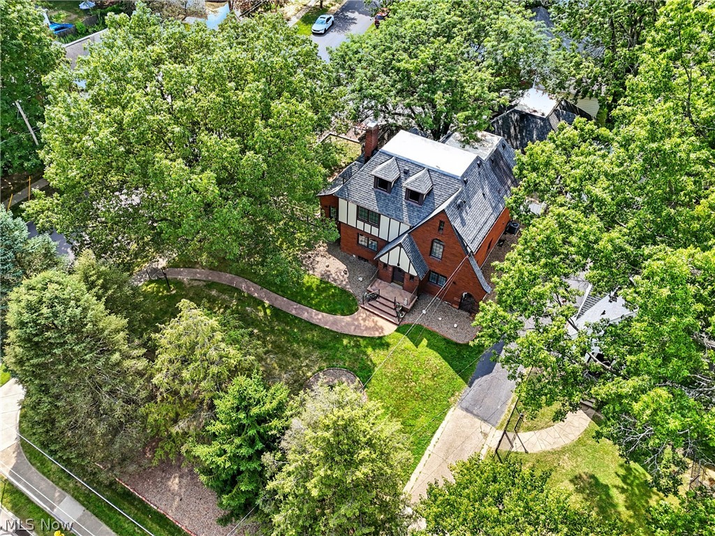 Mennes #1 - Residential