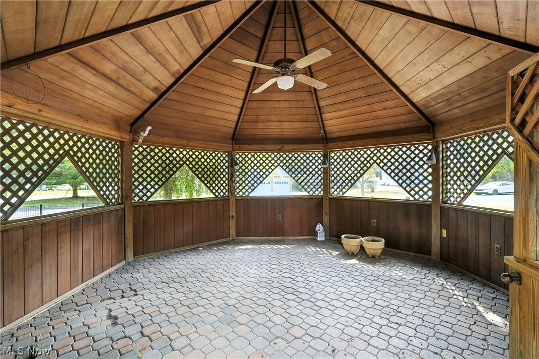 Mennes #1 - Residential