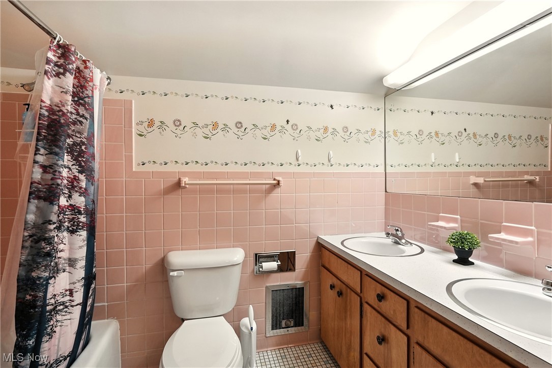 Mennes #1 - Residential