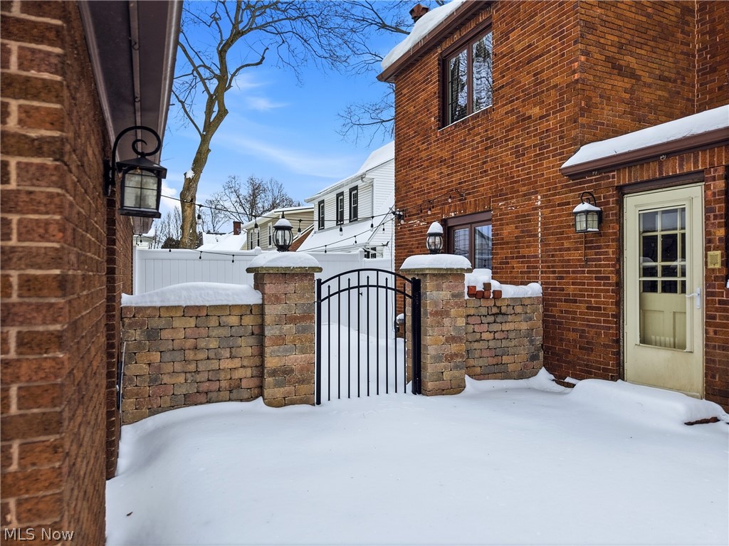 Mennes #1 - Residential