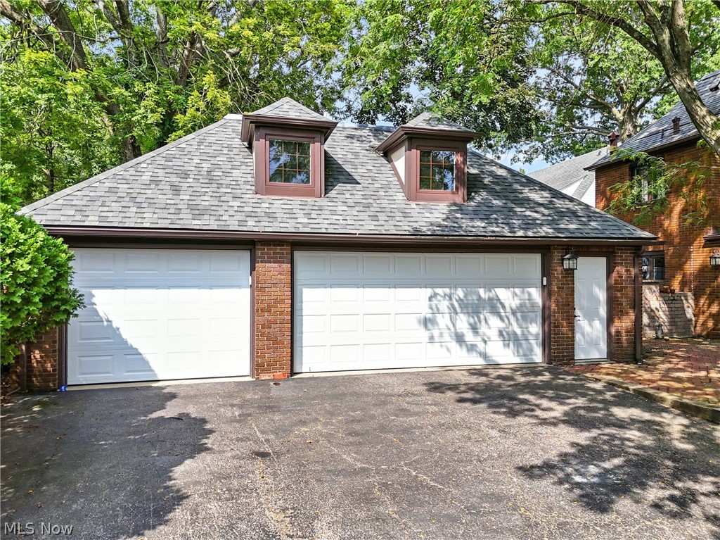 Mennes #1 - Residential