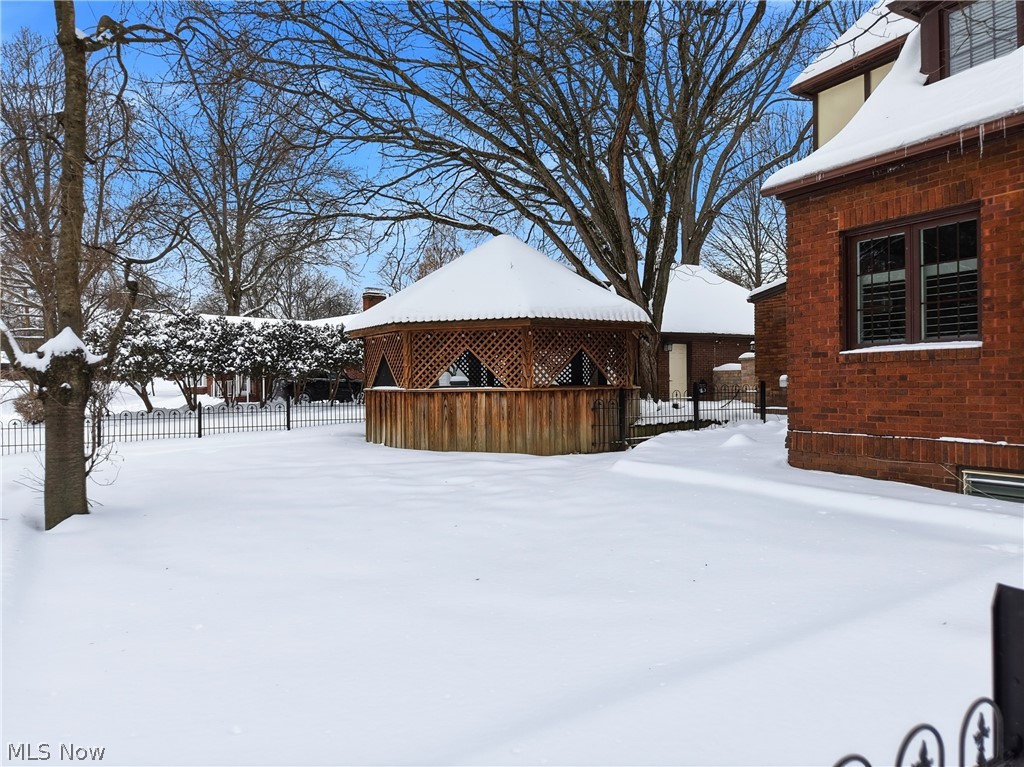 Mennes #1 - Residential