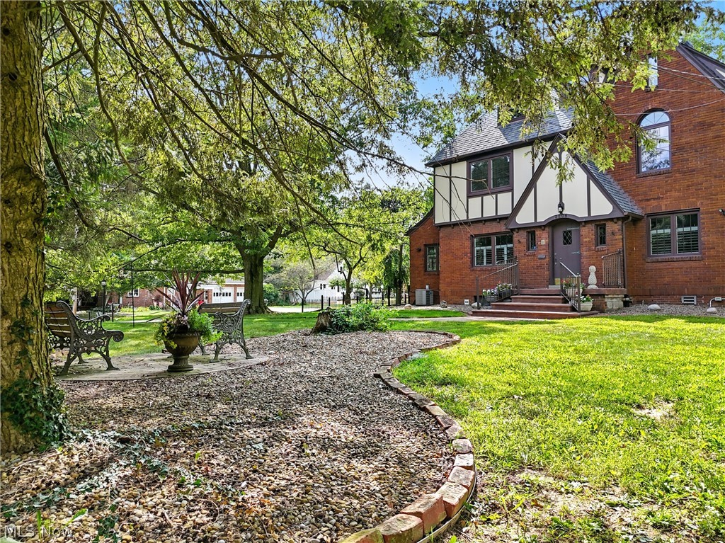 Mennes #1 - Residential