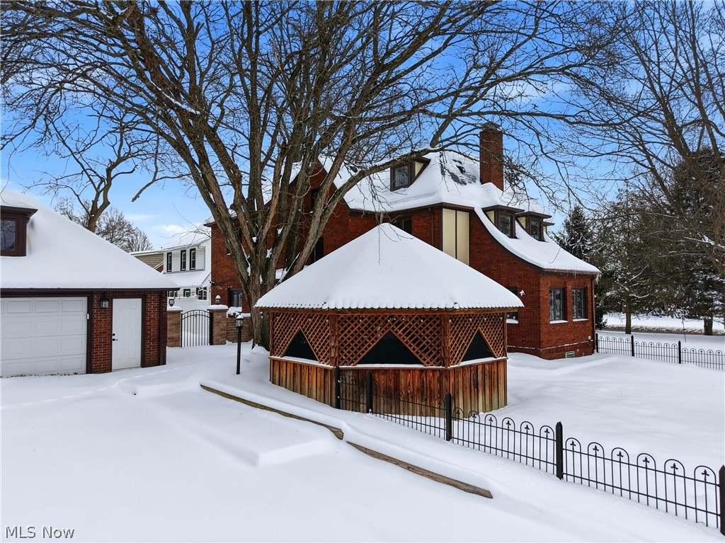 Mennes #1 - Residential