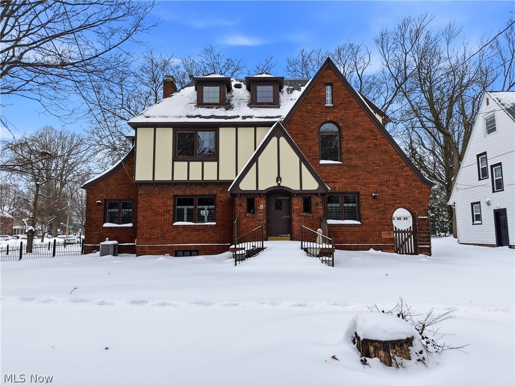 Mennes #1 - Residential