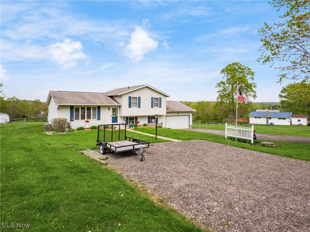 3015 Shaw Rd, Zanesville, Ohio image 1
