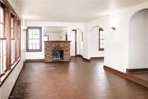 Tiny photo for 472 W 6th Street, Mansfield, OH 44903 (MLS # 5239128)