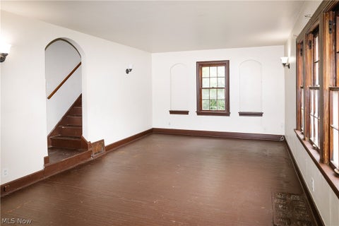 Tiny photo for 472 W 6th Street, Mansfield, OH 44903 (MLS # 5239128)