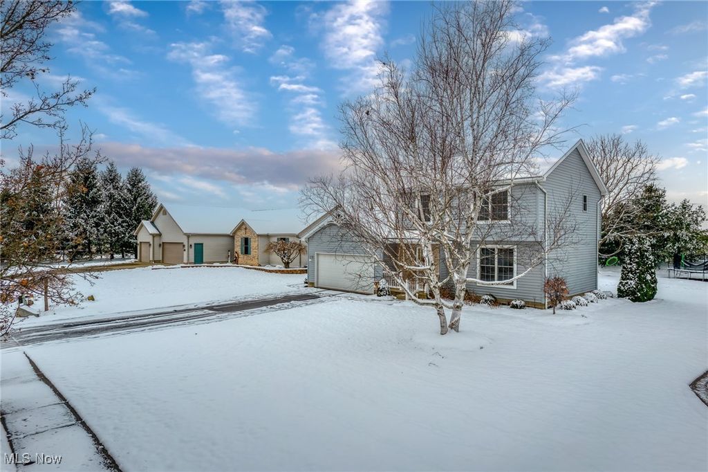 Photo of 1124 Orchard Bend Drive, Salem, OH 44460 (MLS # 5175590)