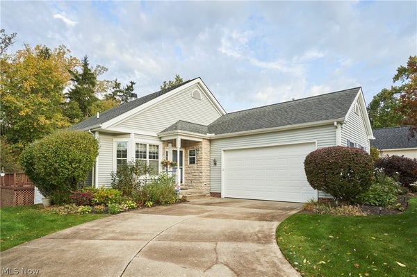 8688 PARKSIDE DR, NORTHFIELD, OH 44067 - Image 8b629d22d18fa3f01dc4de5a818b39e7/47954686