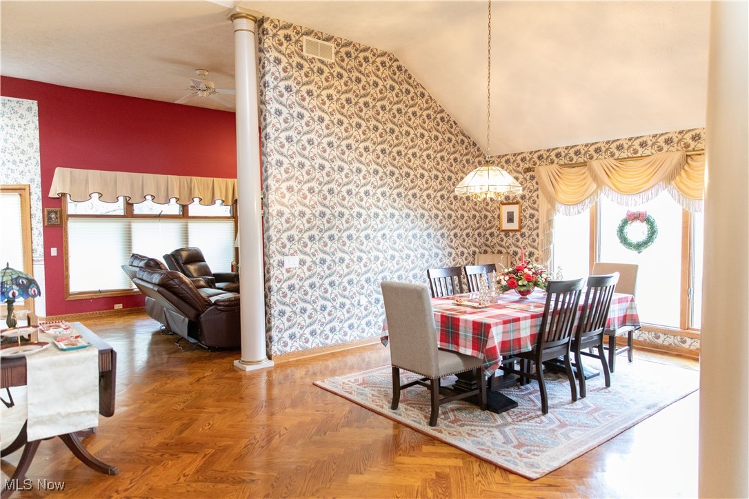 102 Hunters Ridge Road, Wheeling, West Virginia image 3