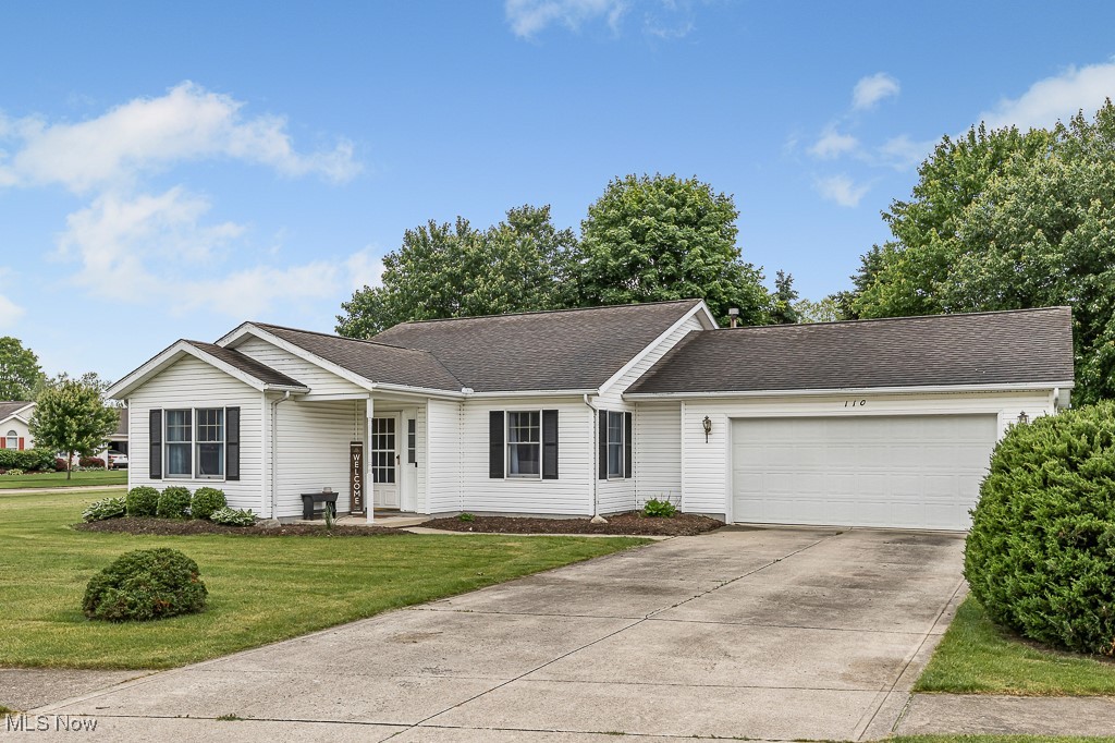 110 Parkside Drive, Creston, Ohio image 2