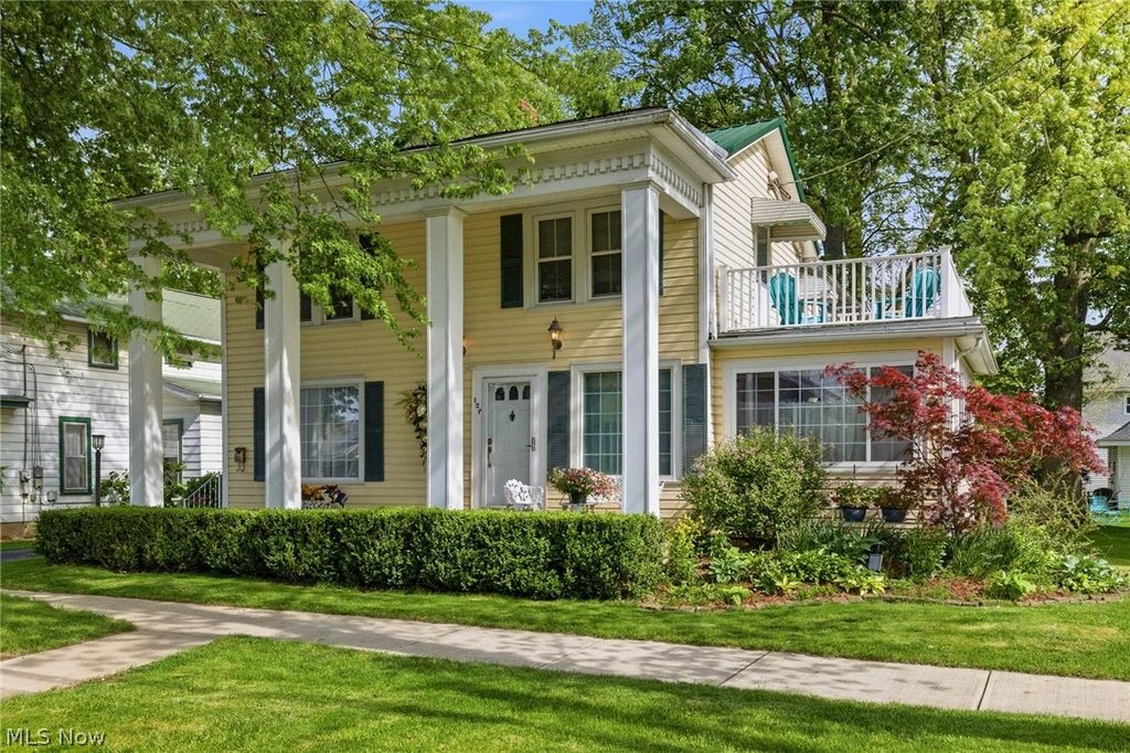 Photo of 127 E Main Street, New London, OH 44851 (MLS # 5207592)