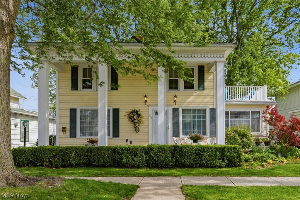 Photo of 127 E Main Street, New London, OH 44851 (MLS # 5207592)