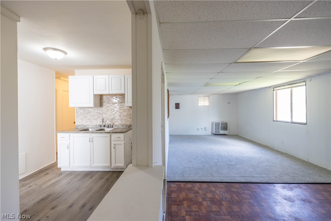 Robert Dvoraks Brentwood Village - Residential