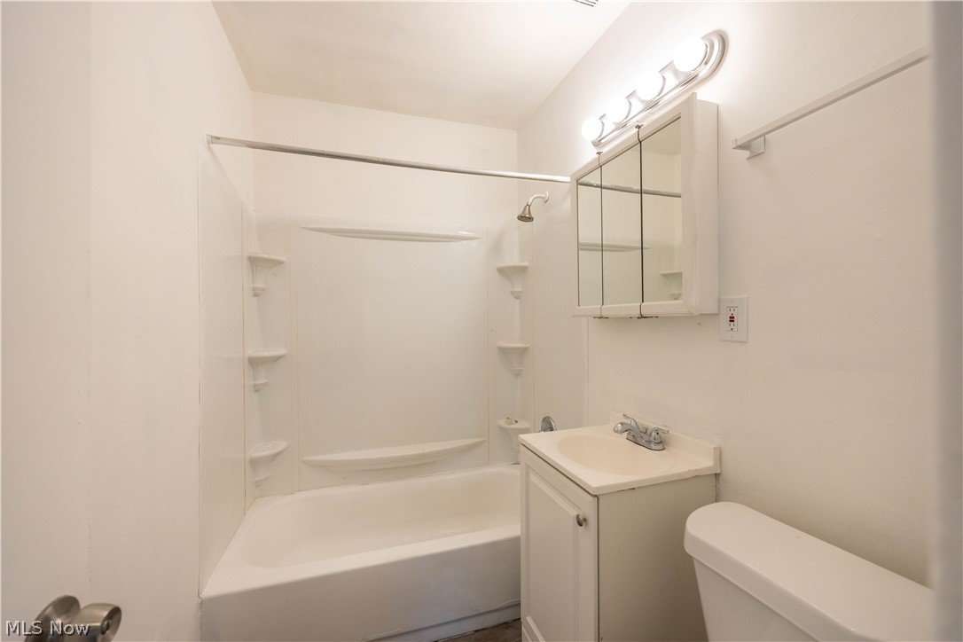 Robert Dvoraks Brentwood Village - Residential