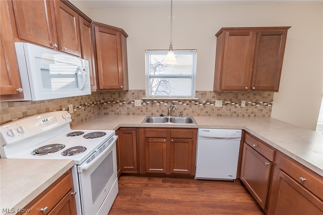 Waterford II at Pleasant Lakes Condo - Residential