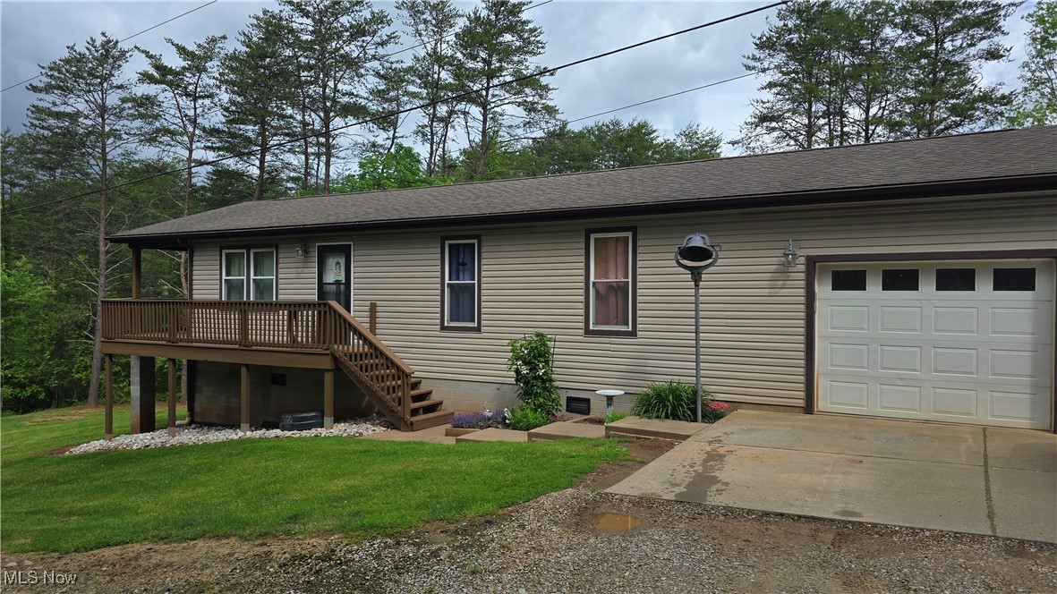 762 Farrow Hill Road, Davisville, West Virginia image 2