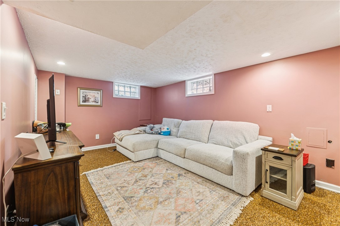 Hoy Lo Mae - Residential