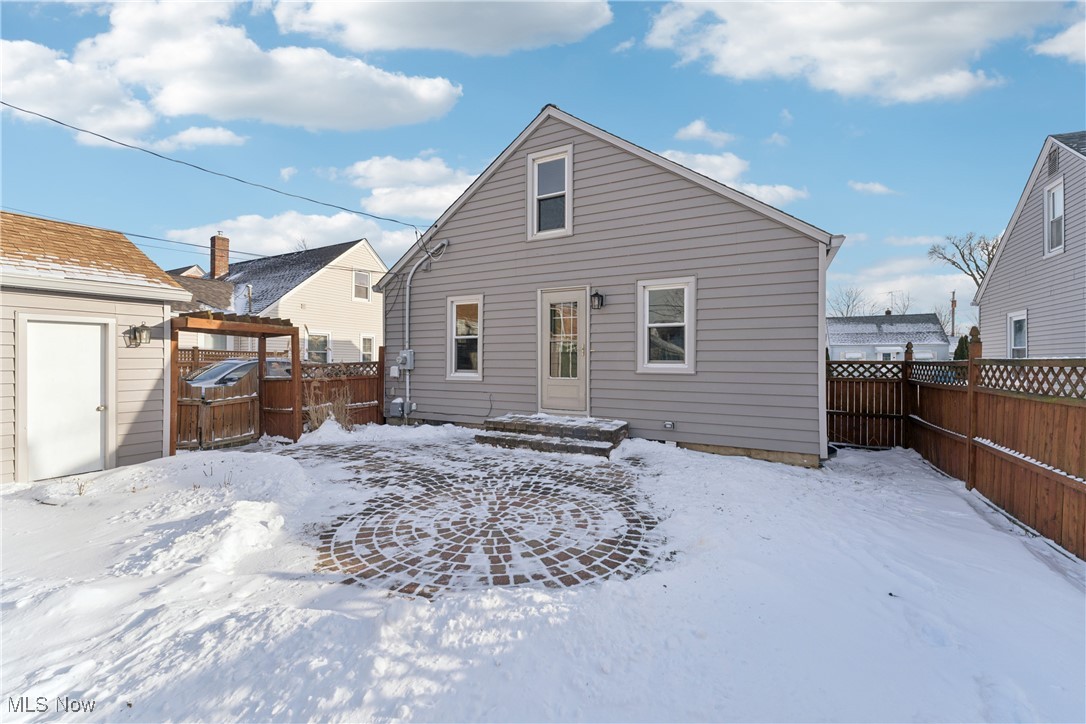 Hoy Lo Mae - Residential