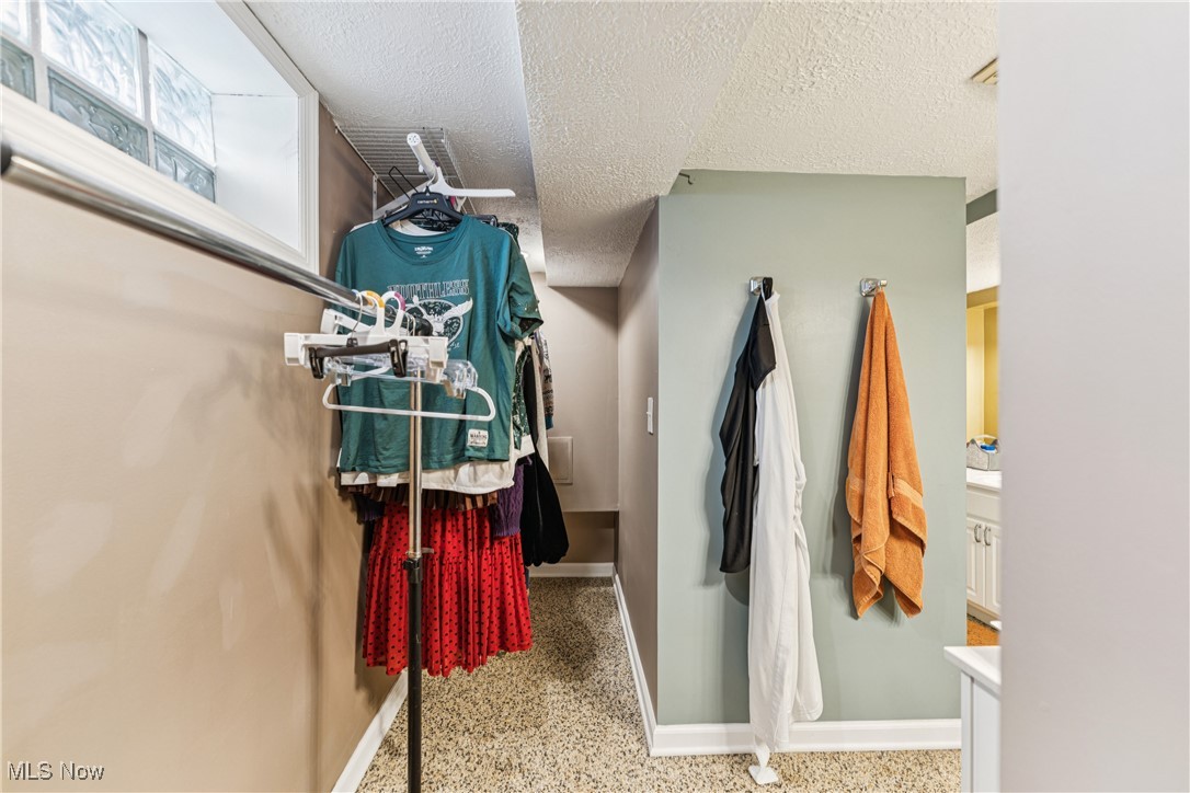 Hoy Lo Mae - Residential