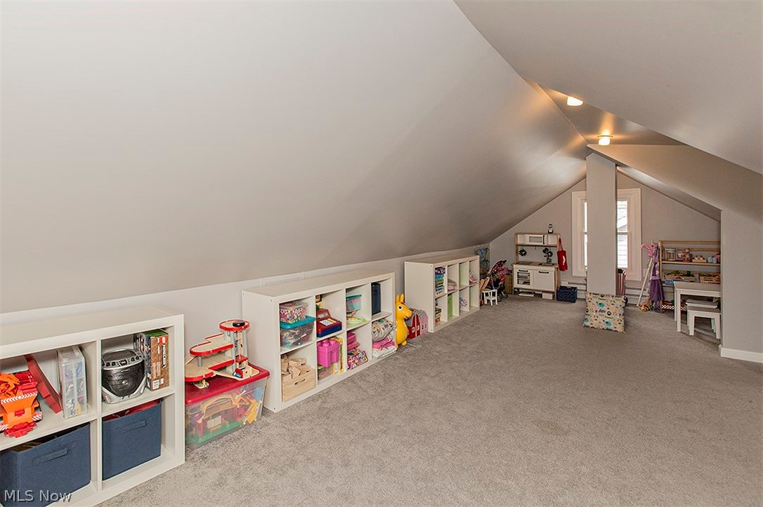 Shaker Lakes - Residential