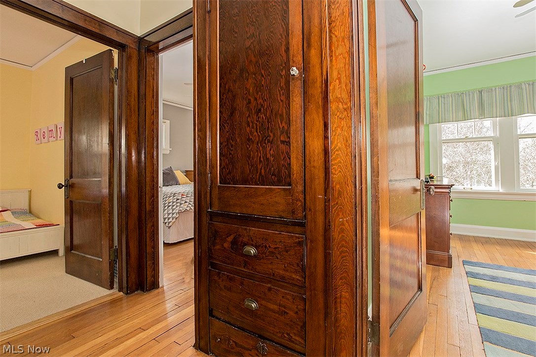 Shaker Lakes - Residential