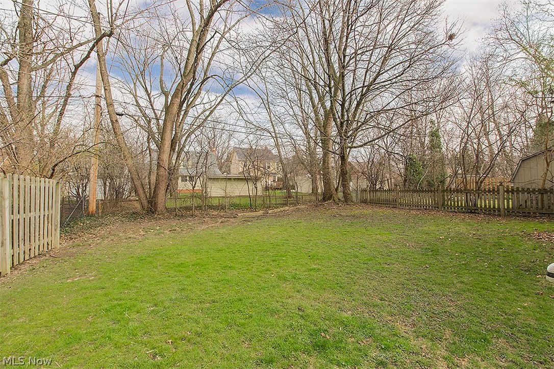 Shaker Lakes - Residential