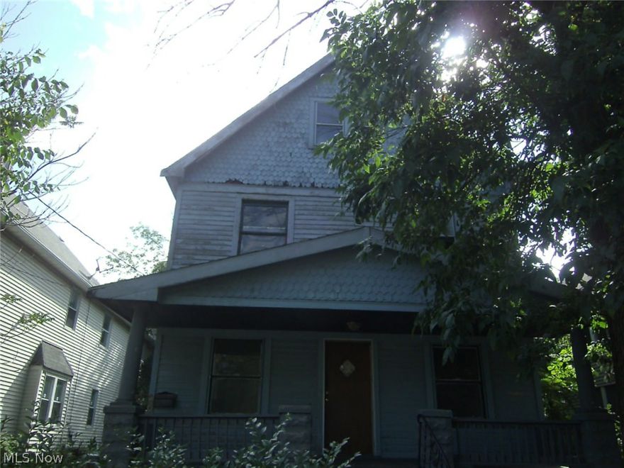 This is a Fannie Mae property with 4 bdrms/1 bath. Close to schools, shopping and hospitals with easy access to downtown Cleveland