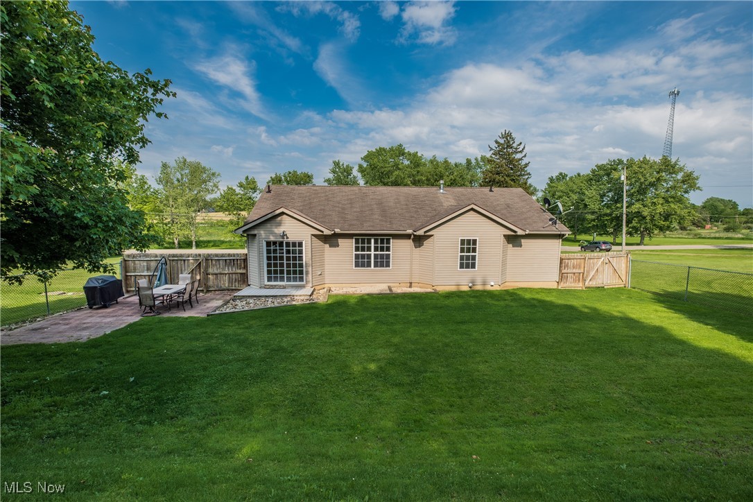 10237 Middlebranch Avenue, Hartville, Ohio image 24