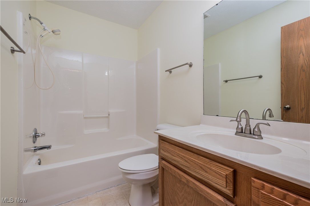 10237 Middlebranch Avenue, Hartville, Ohio image 19
