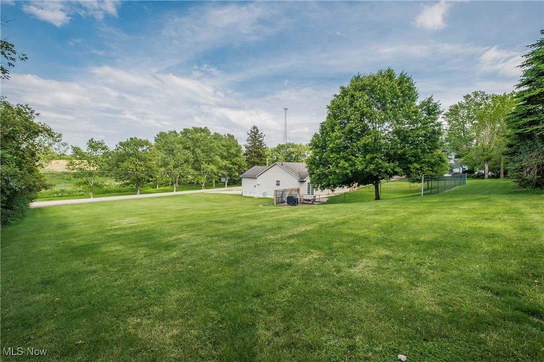 10237 Middlebranch Avenue, Hartville, Ohio image 27