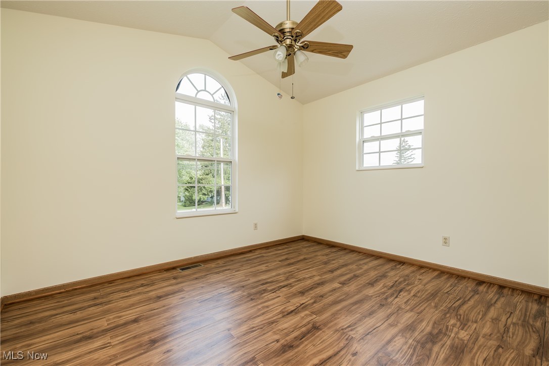 10237 Middlebranch Avenue, Hartville, Ohio image 17