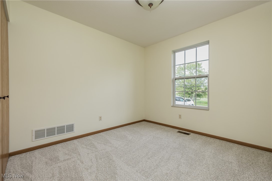 10237 Middlebranch Avenue, Hartville, Ohio image 18