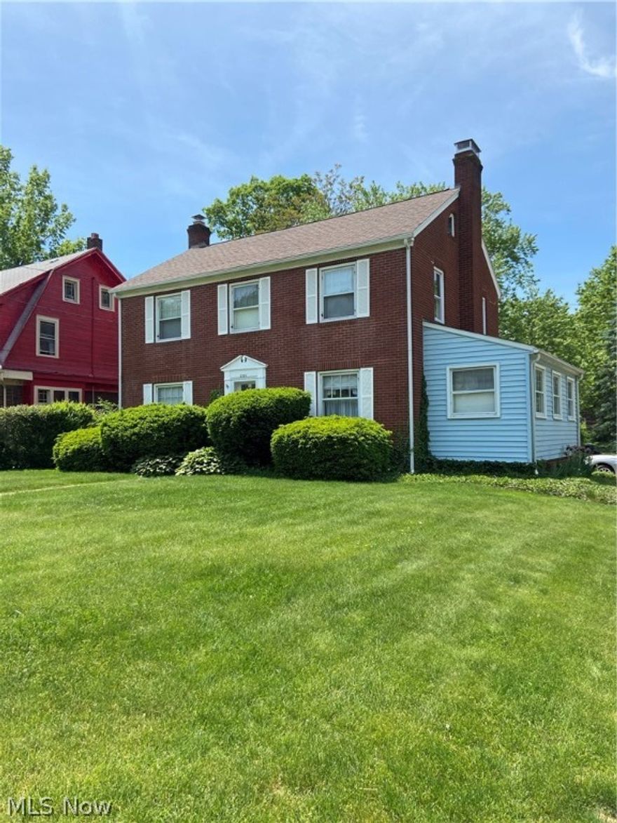 Check out this beautiful brick colonial! Features eat in kitchen with oak hardwood floors, formal dining room, large family room, bonus room currently being used a home office. Newer furnace/AC and HWT. Appliances stay, furnishings negotiable.