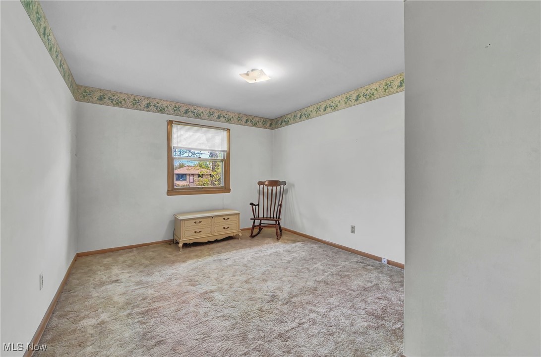18203 Broxton Drive, Strongsville, Ohio image 7