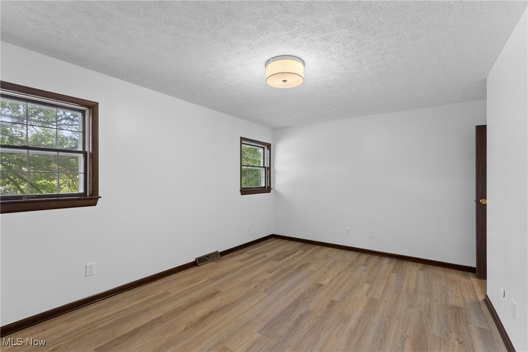 Oak View Mdws Sub - Residential