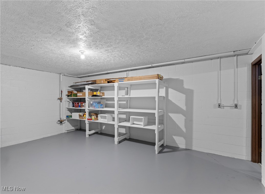 Oak View Mdws Sub - Residential