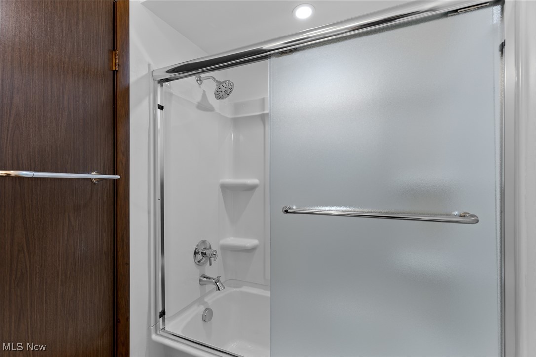 Oak View Mdws Sub - Residential