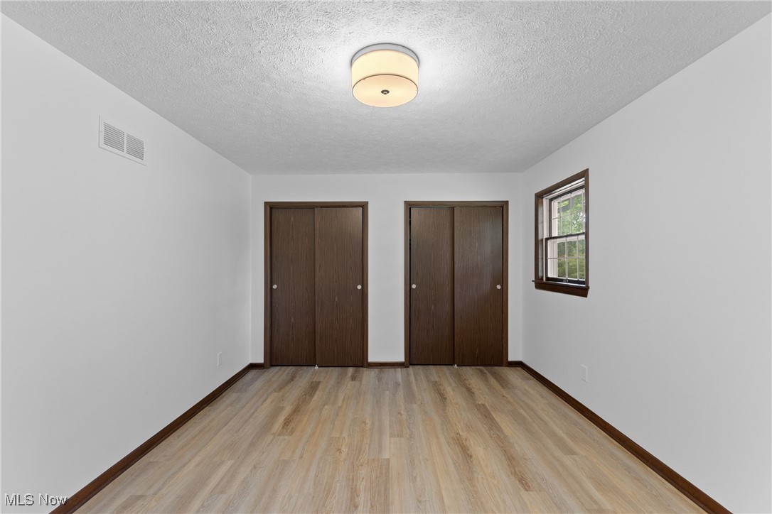 Oak View Mdws Sub - Residential