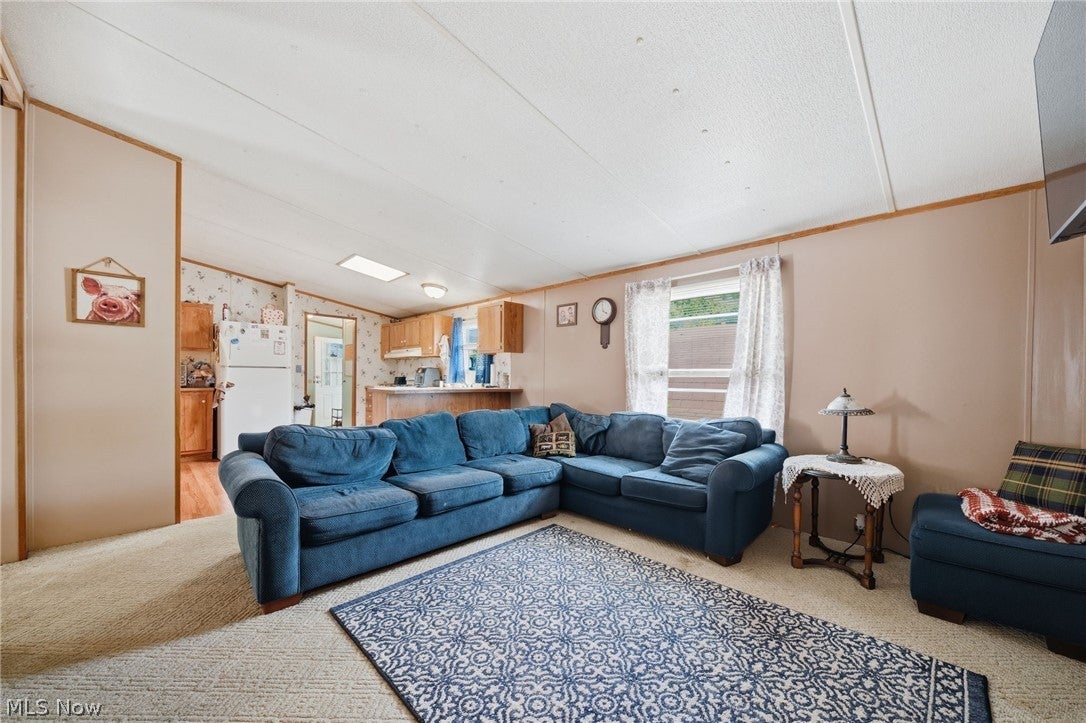 4534 Lake Road E 23