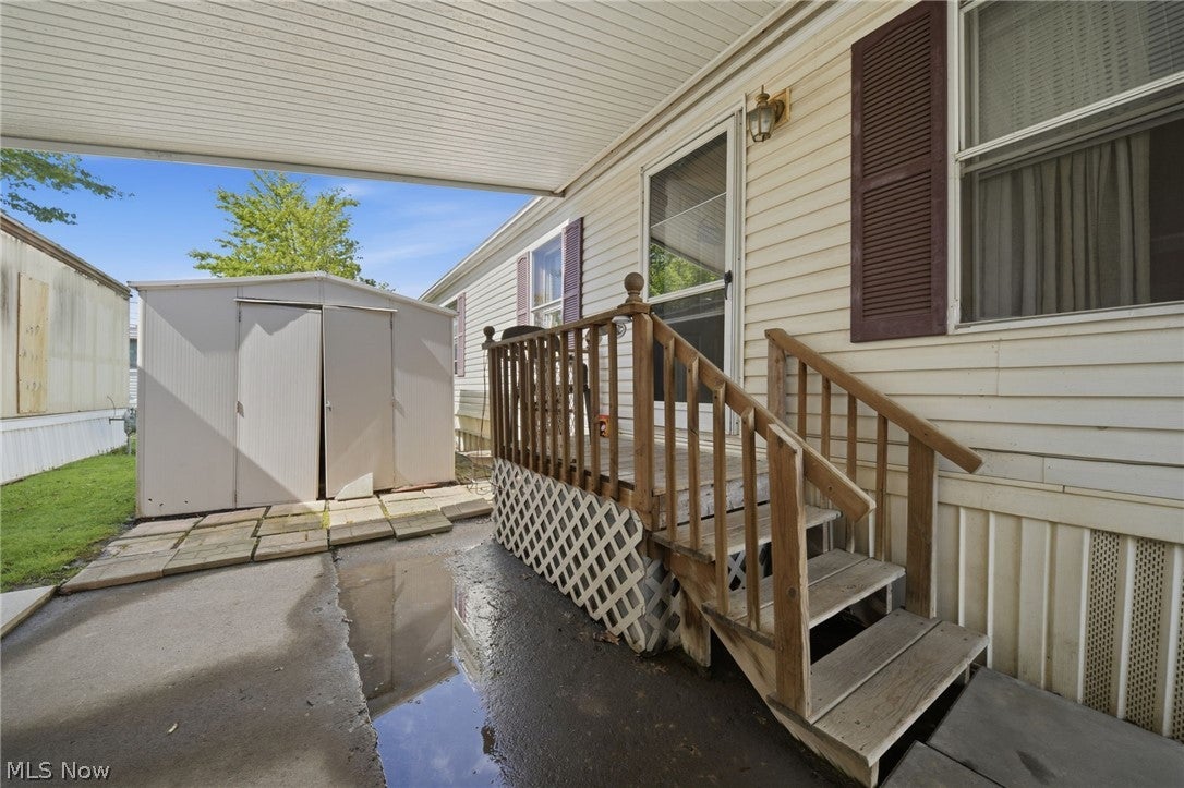 4534 Lake Road E 23