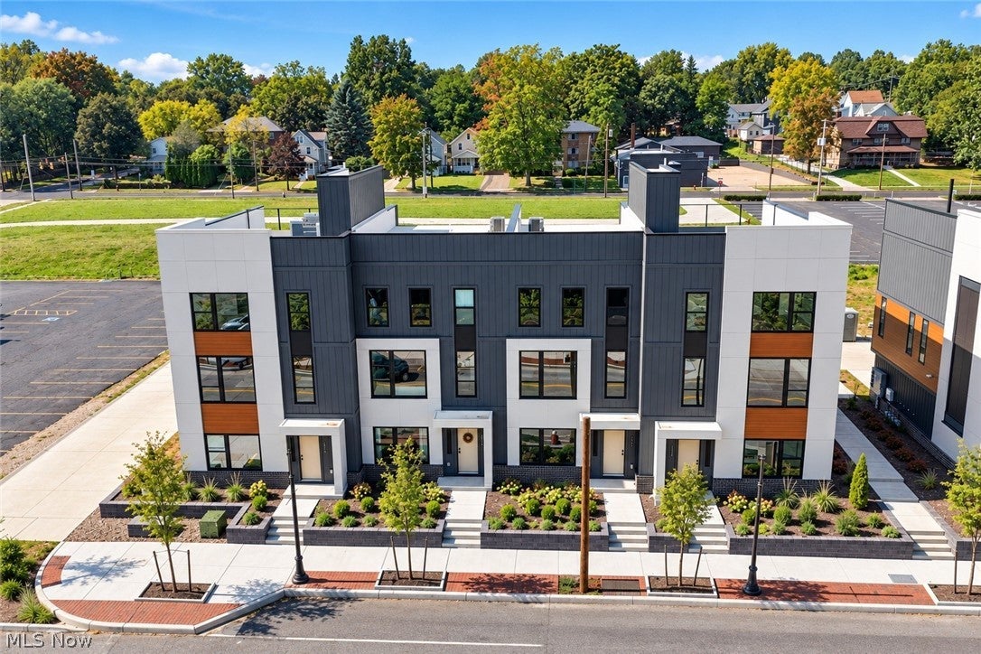 1714 Front Street 34