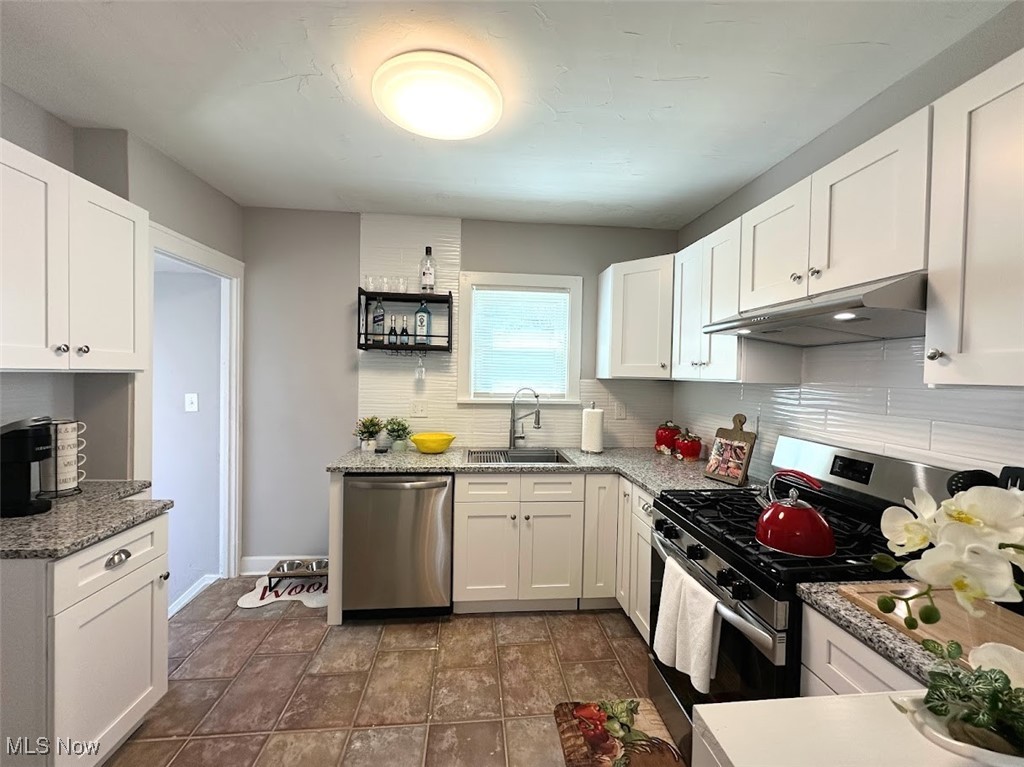 5515 Charles Avenue, Parma, Ohio image 3