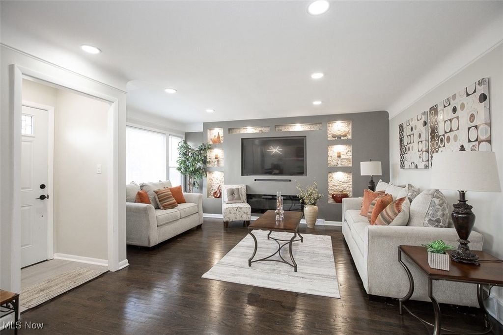 Photo of 4631 Belfiore Road, Warrensville Heights, OH 44128 (MLS # 5180403)