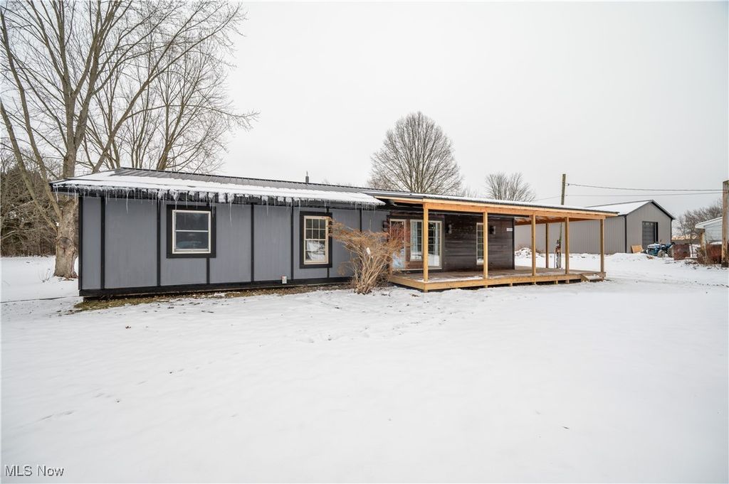 Photo of 6498 Stoddard Hayes Road, Farmdale, OH 44417 (MLS # 5176306)