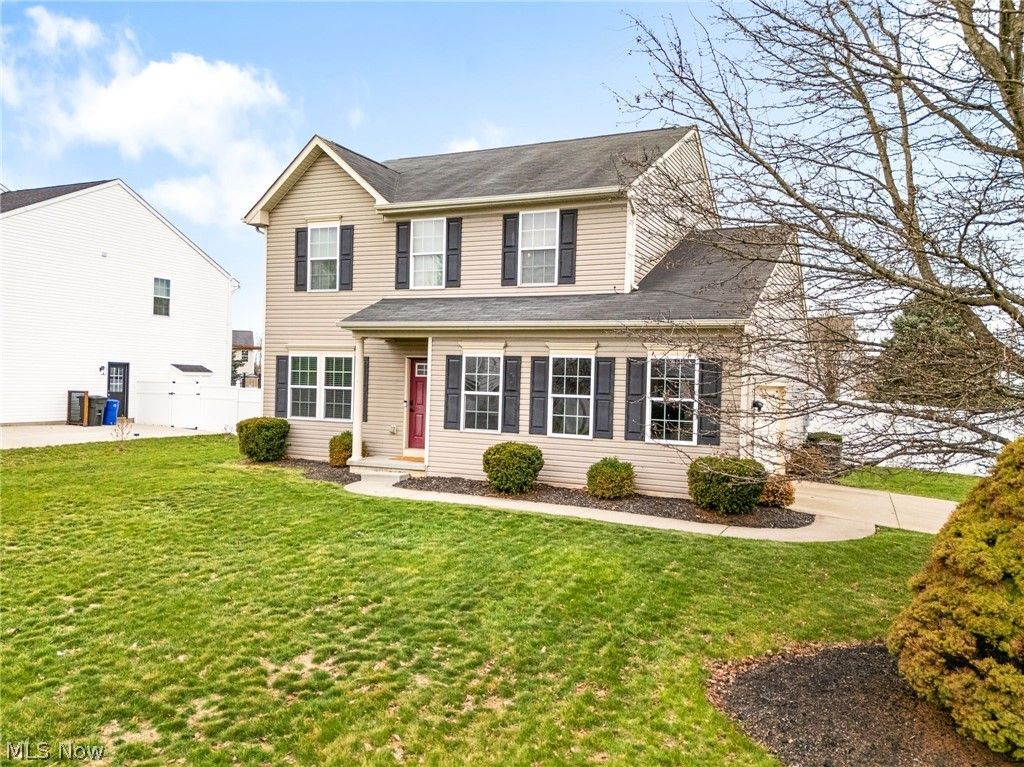 Photo of 8111 Middlebranch Avenue NE, OH 44652 (MLS # 5197286)