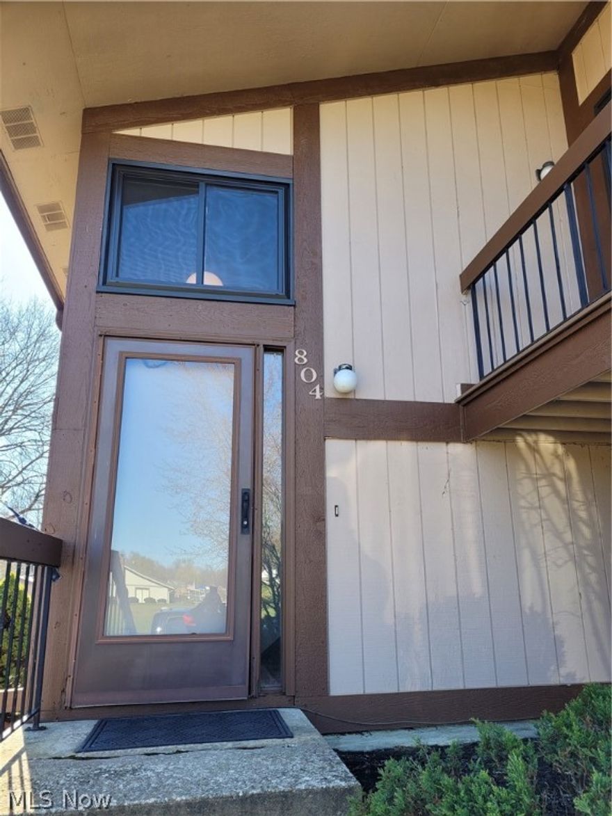 Welcome to 804 Kirkwall Drive in Copley Village 2, Copley, OH. Conveniently located near shopping, restaurants and the freeway. This
is the perfect gem to make your own. This 3 bedroom 2 bath spacious condo offers a wood burning fireplace and vaulted ceiling. Large Master bedroom and bathroom
