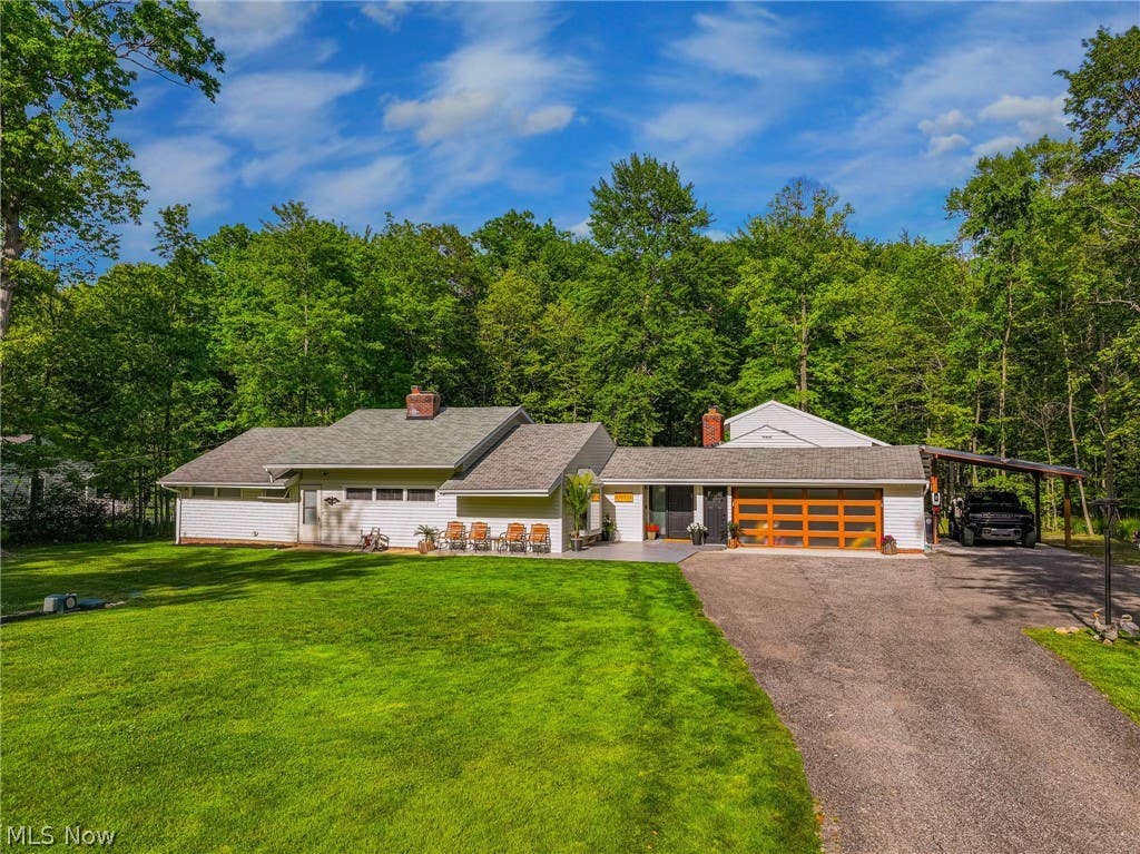 Photo of 3899 Brainard Road, Orange Village, OH 44122 (MLS # 5222879)
